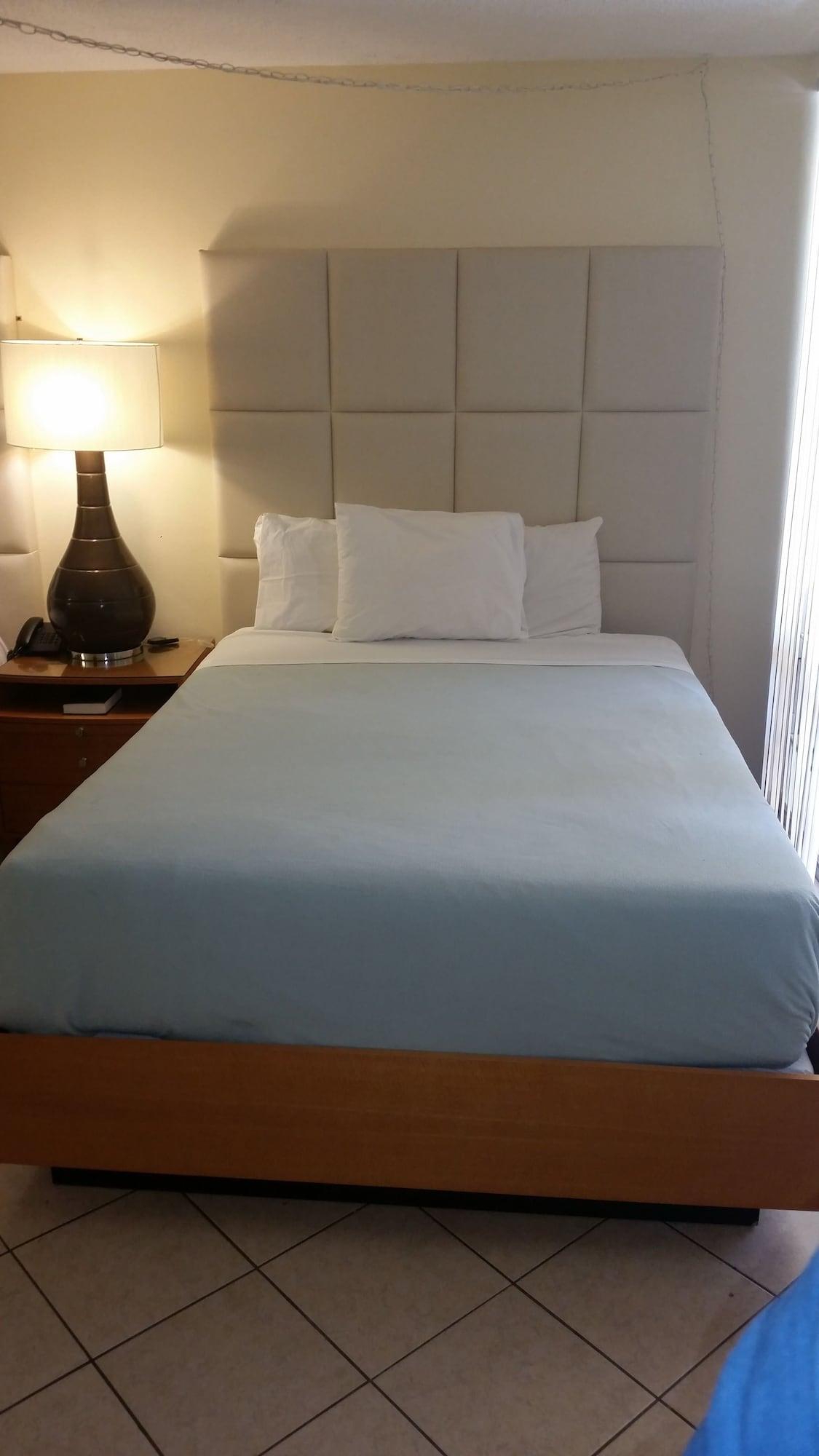 Ocean Mile Hotel 포트 로더데일 외부 사진