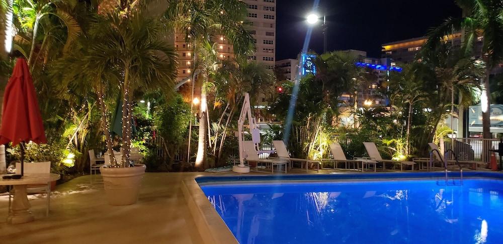 Ocean Mile Hotel 포트 로더데일 외부 사진